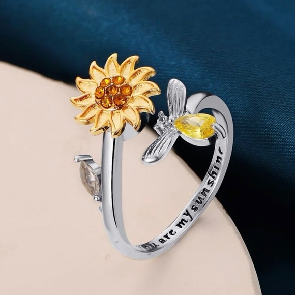 ❤️Sunflower Cuff Ring - Picture 7 of 7